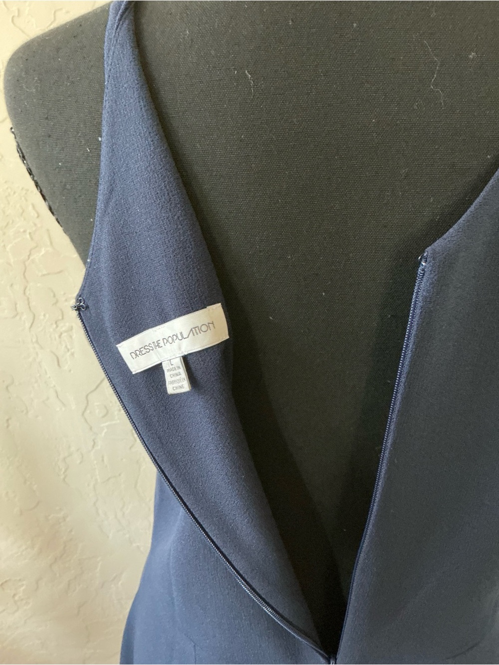 Dress the Population Navy V-Neck Midi Dress - Picture 3 of 3